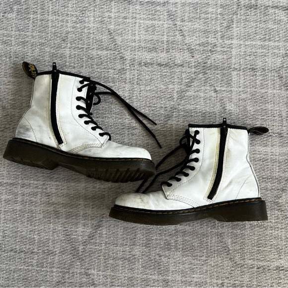 Dr. Martens 1460 J Girl’s White Ankle High Combat Boots Sz 3 - Picture 4 of 12